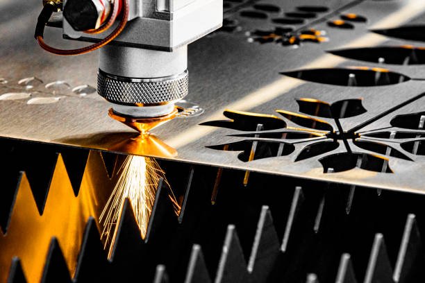 Découpe Laser Métal : Révolutionner la Création et la Fabrication