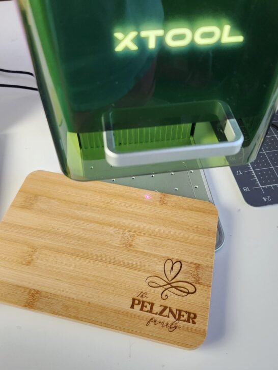 planche à découper gravée avec xtool f